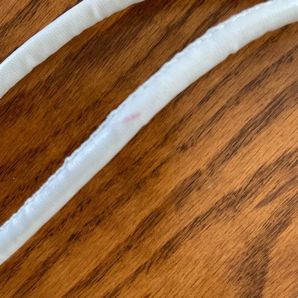 Ring Linked Cream Bubbled Shoulder Bag - Picture 10 of 10